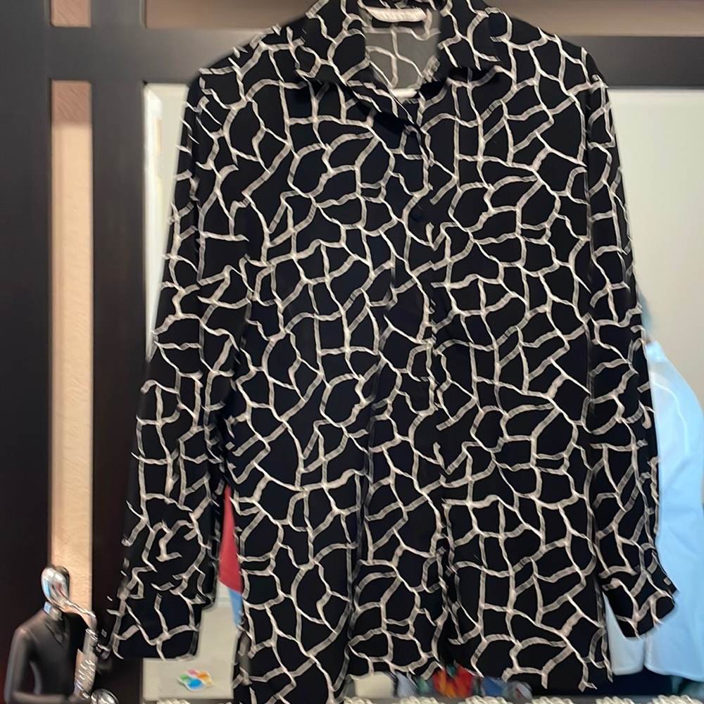 Long sleeve dress shirt